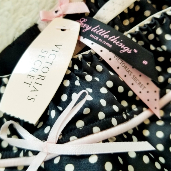 Victoria's Secret Sexy Little Things Polka Dot Bra Garter Skirt Thong Panty NWT - Picture 11 of 12